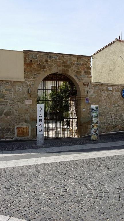 Abas Ristorante Pizzeria Affittacamere Ales Buitenkant foto