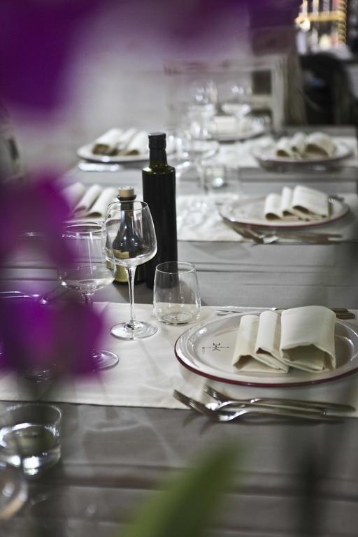 Abas Ristorante Pizzeria Affittacamere Ales Buitenkant foto