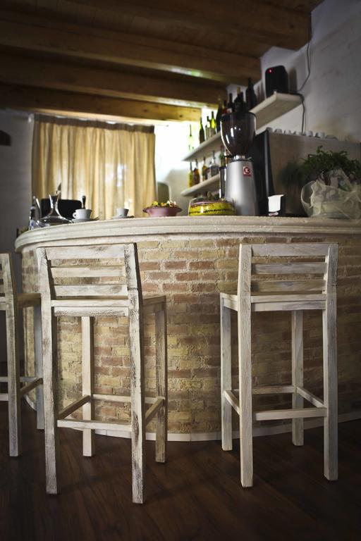 Abas Ristorante Pizzeria Affittacamere Ales Buitenkant foto