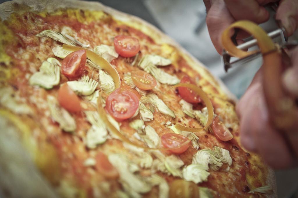 Abas Ristorante Pizzeria Affittacamere Ales Buitenkant foto