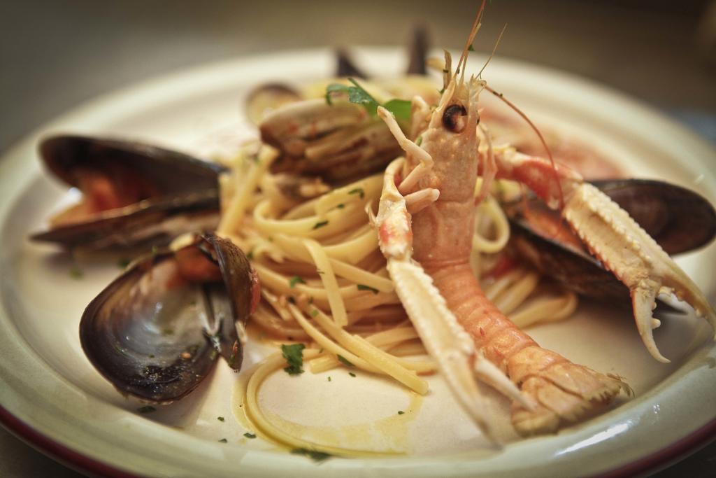 Abas Ristorante Pizzeria Affittacamere Ales Buitenkant foto